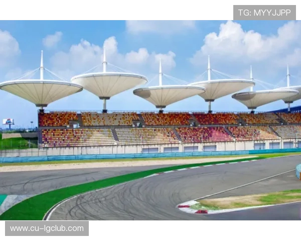 以蕉城足球训练基地为核心探讨区域体育产业未来发展新方向与前景